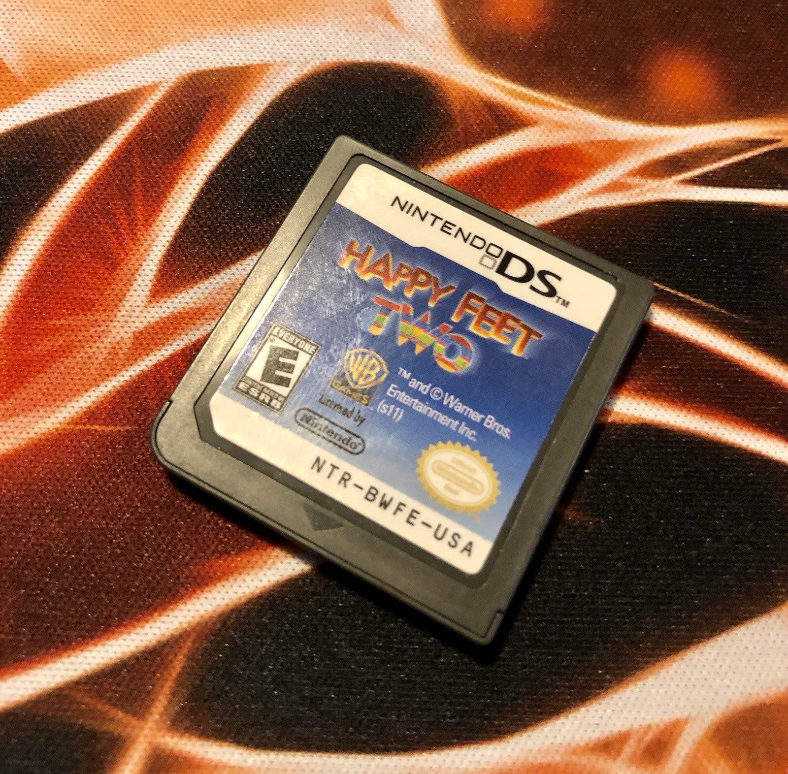 Happy Feet Two Nintendo DS - Authentic GAME MONSTER CANADA -..-