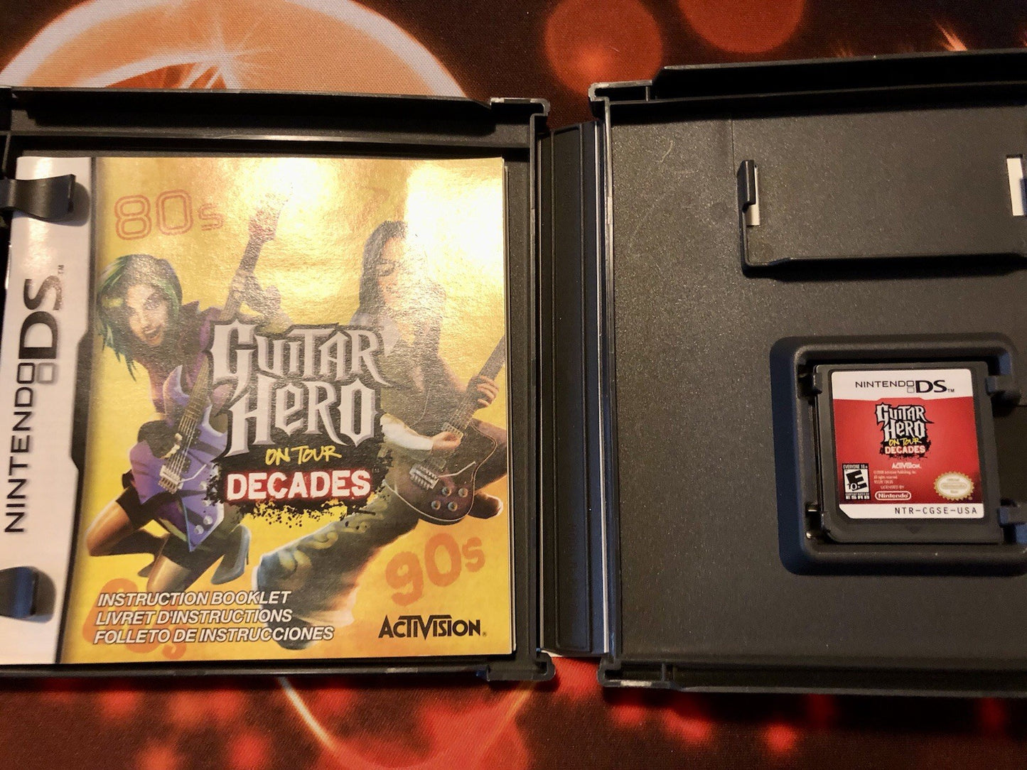 Guitar Hero on Tour Decades (Nintendo DS) Authentic GAME MONSTER CANADA -..-