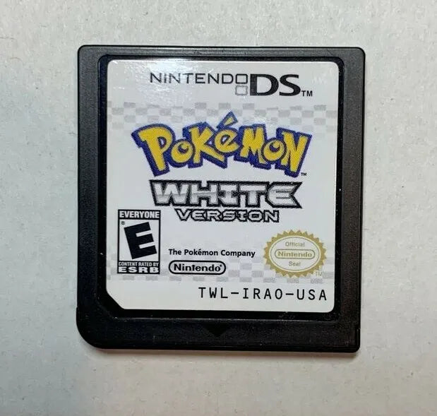 Pokemon White Version (Nintendo DS, 2011) Case, Manual and Game Included